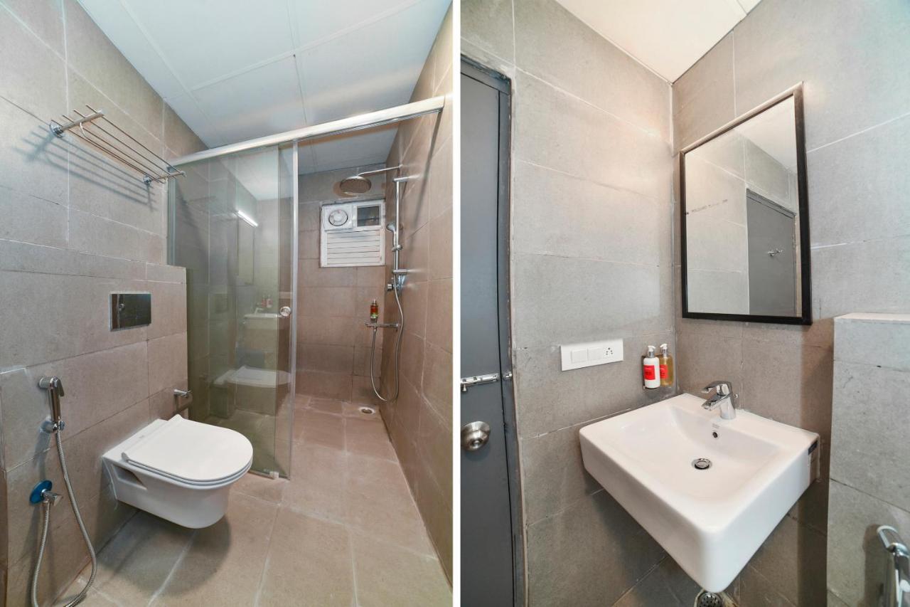 Vaccinated Staff- Oyo Townhouse 384 Nk Hotels Dispur エクステリア 写真